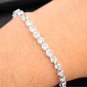 Elegant Stainless Steel Women'S Bracelet with Rhinestone Inlay.